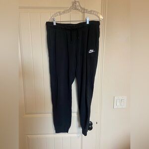 Women’s nike sweats!